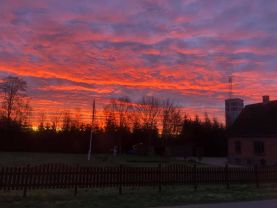 Rød himmel over Mølby, januar 2019